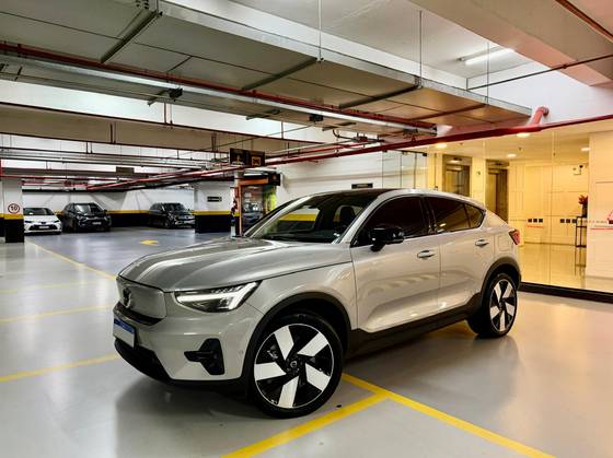 VOLVO C40 P8 RECHARGE TWIN ELECTRIC ULTIMATE AWD